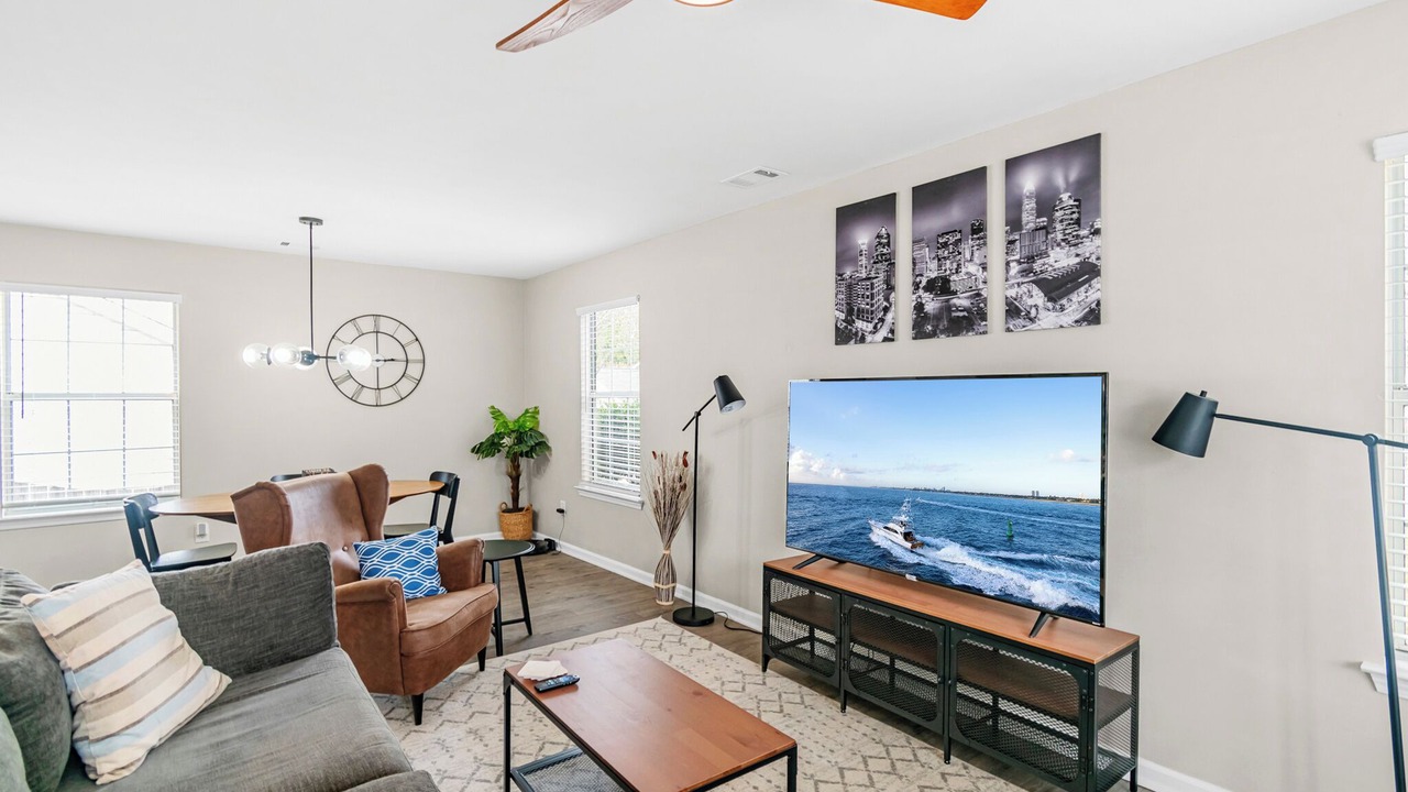 Photo of Livingroom in Pineville