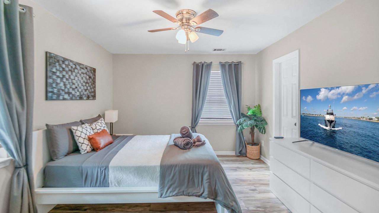 Photo of Bedroom in Pineville