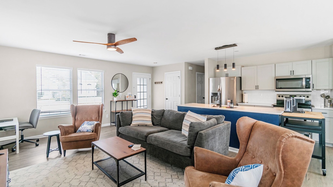 Photo of Livingroom in Pineville