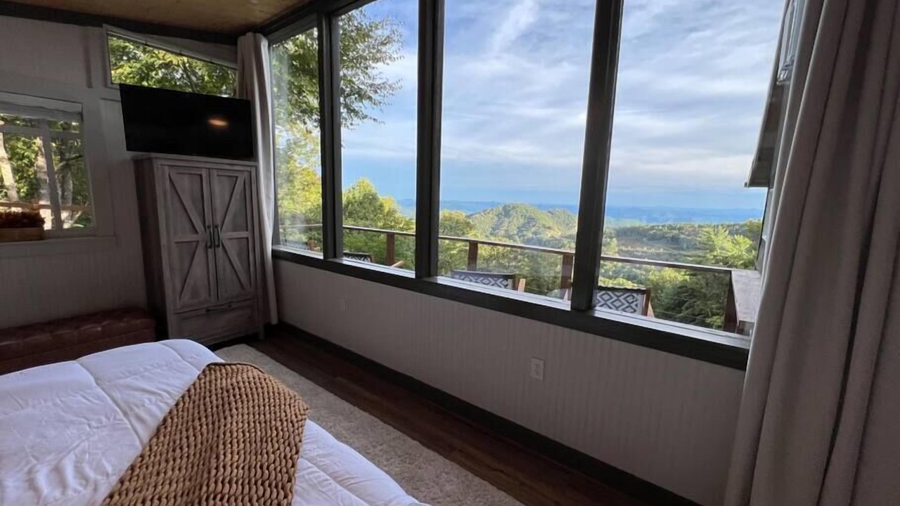Photo of Bedroom in Apple Ridge
