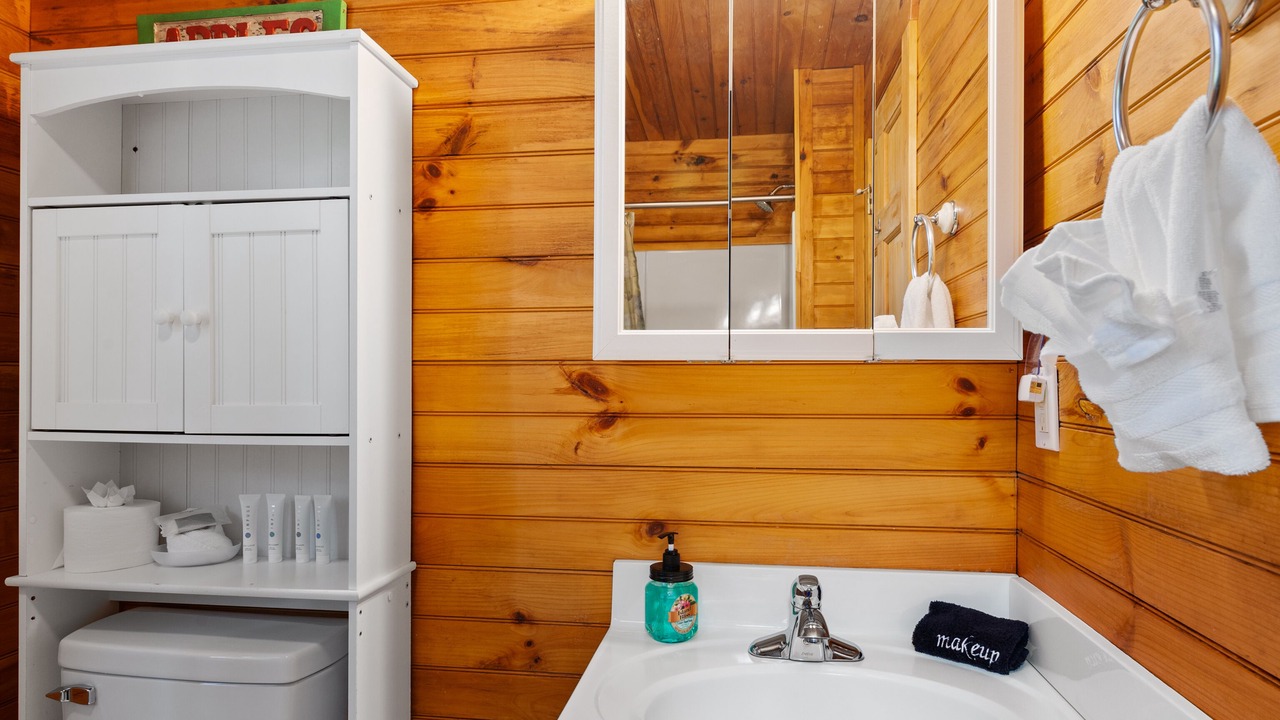 Photo of Bathroom in Valley Creek Run