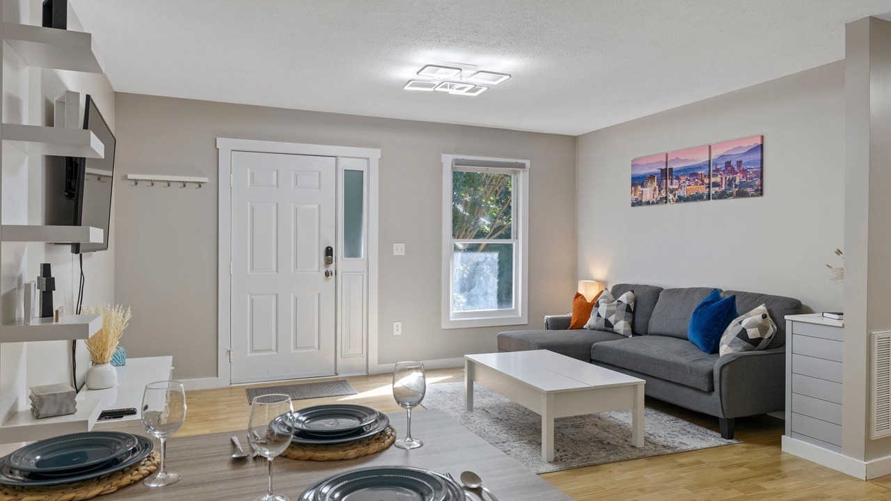 Photo of Livingroom in Asheville