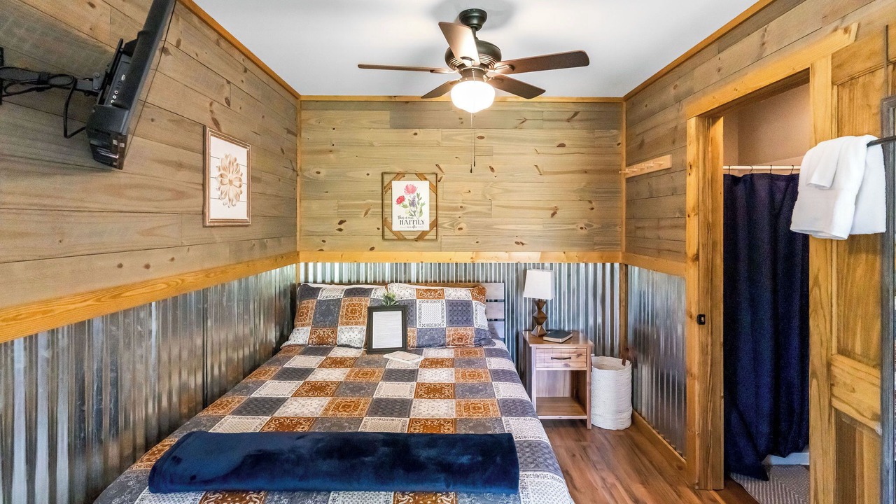 Photo of Bedroom in Moravian Falls