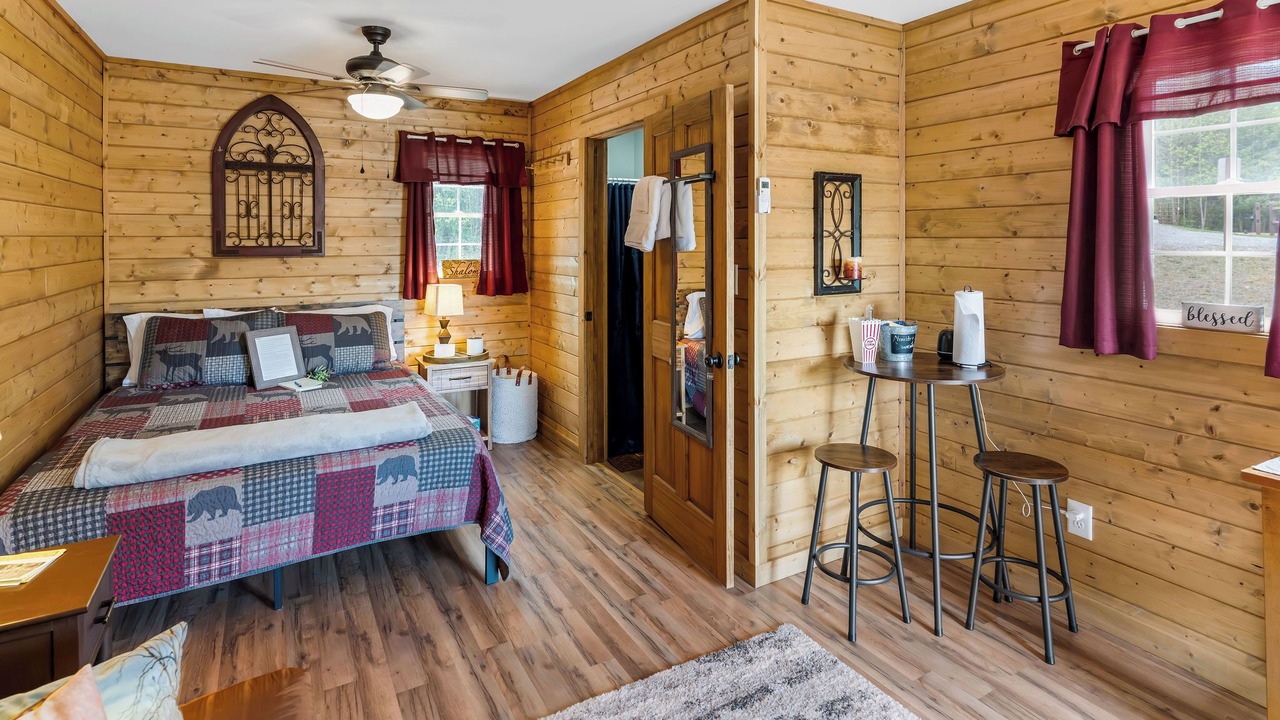 Photo of Bedroom in Moravian Falls