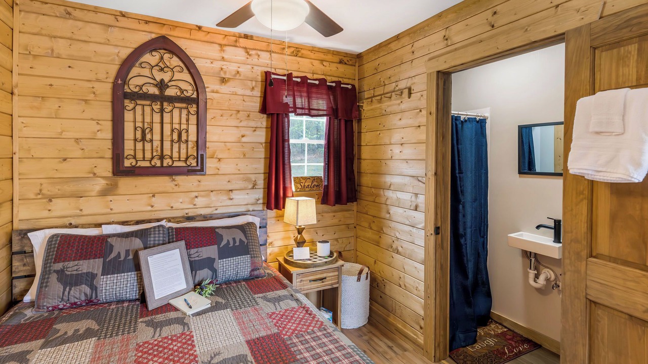 Photo of Bedroom in Moravian Falls