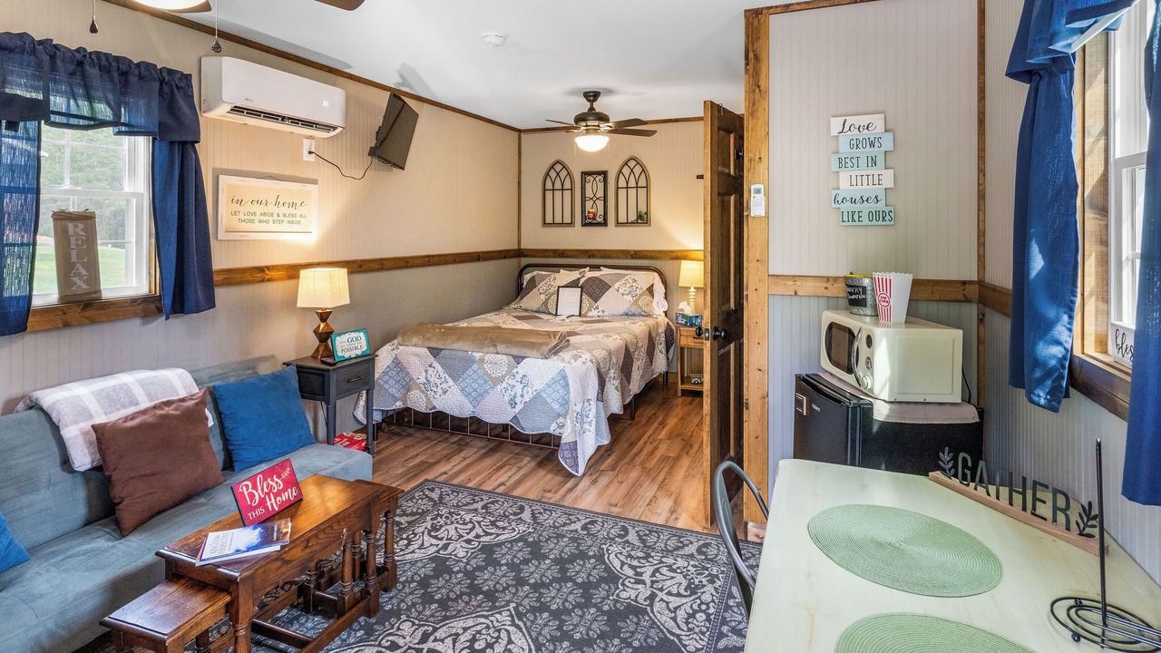 Photo of Bedroom in Moravian Falls