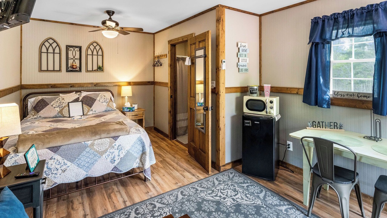 Photo of Bedroom in Moravian Falls