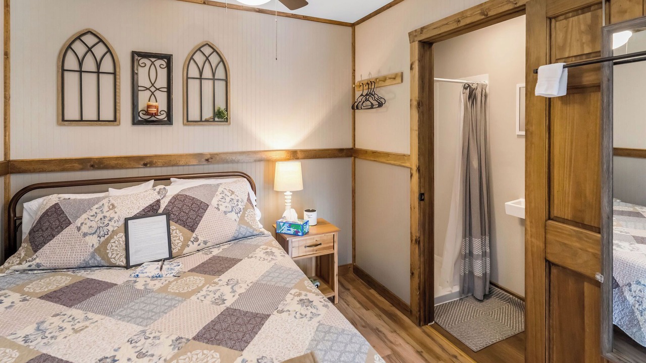 Photo of Bedroom in Moravian Falls