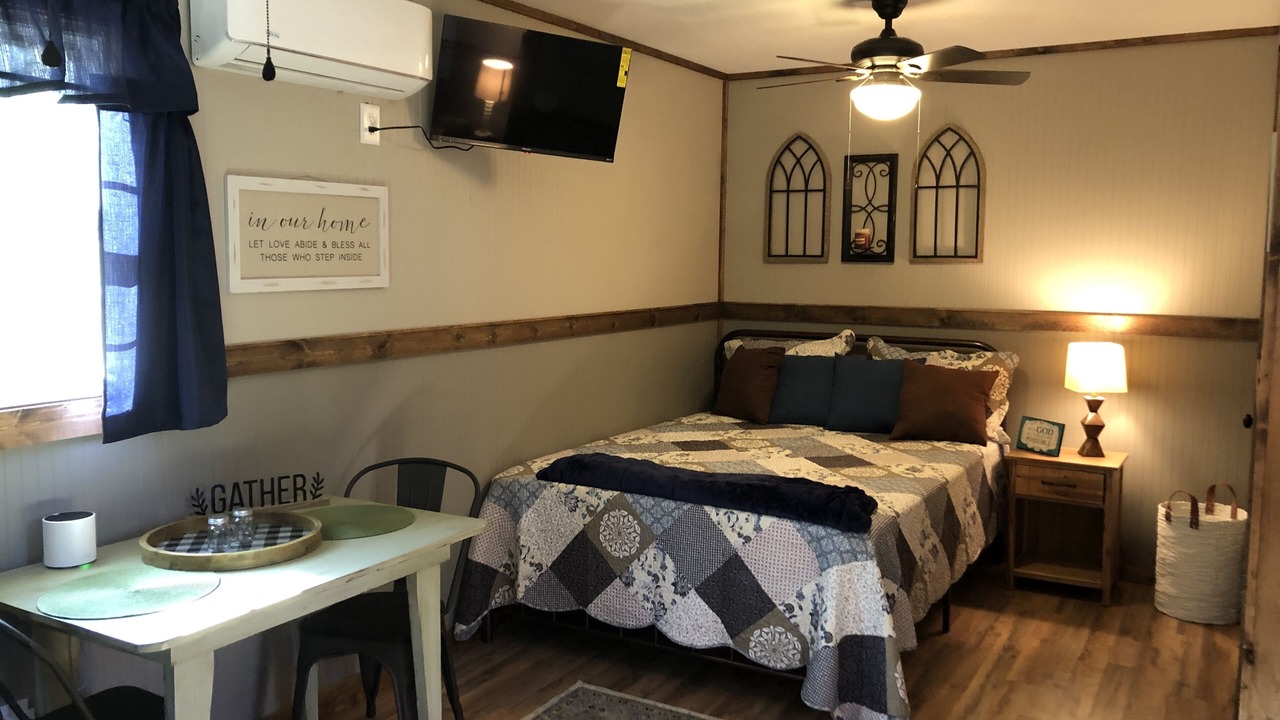 Photo of Bedroom in Moravian Falls