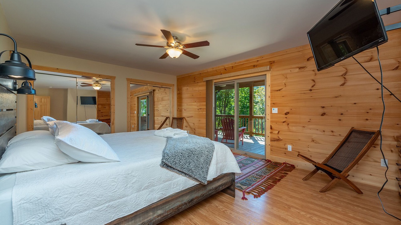 Photo of Bedroom in Bakersville