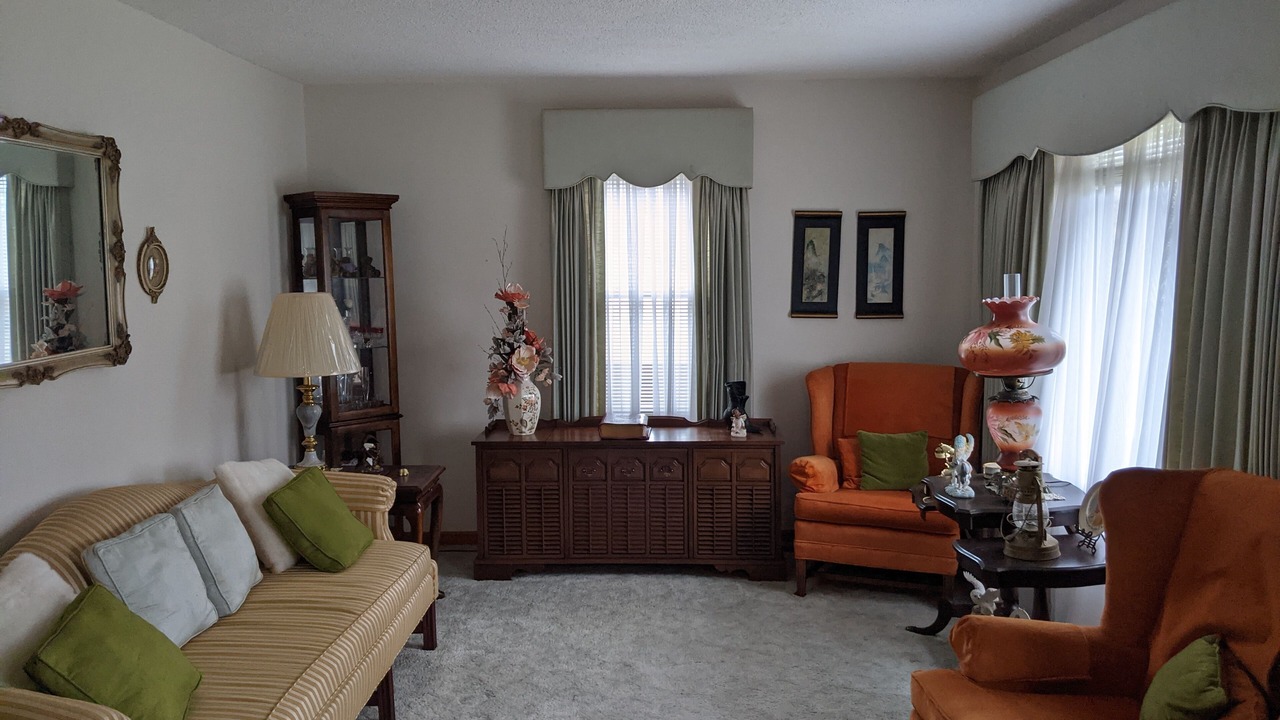 Photo of Livingroom in Burlington