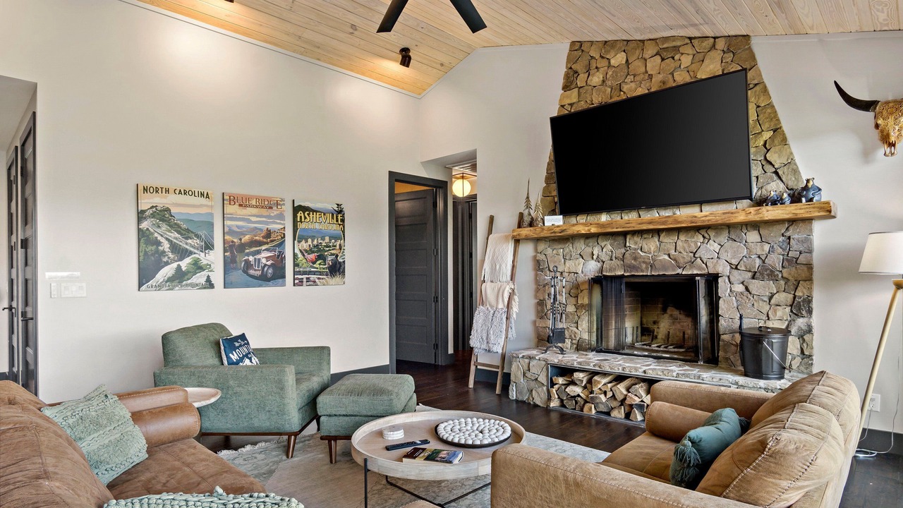 Photo of Livingroom in Laurel Ridge