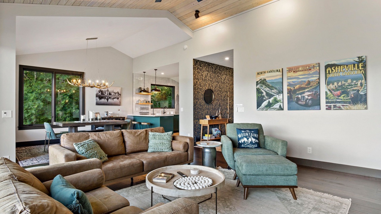 Photo of Livingroom in Laurel Ridge