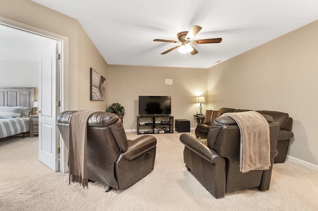 Photo of Livingroom in Northwest Raleigh