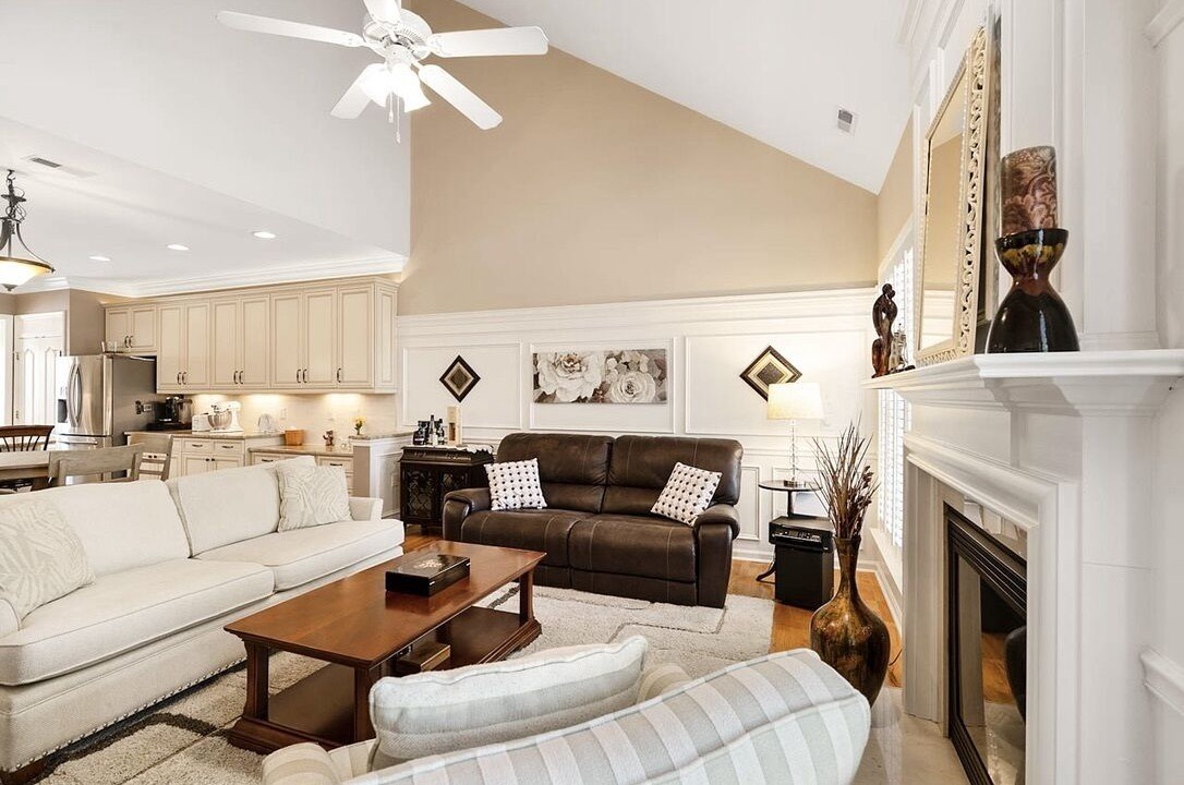 Photo of Livingroom in Northwest Raleigh