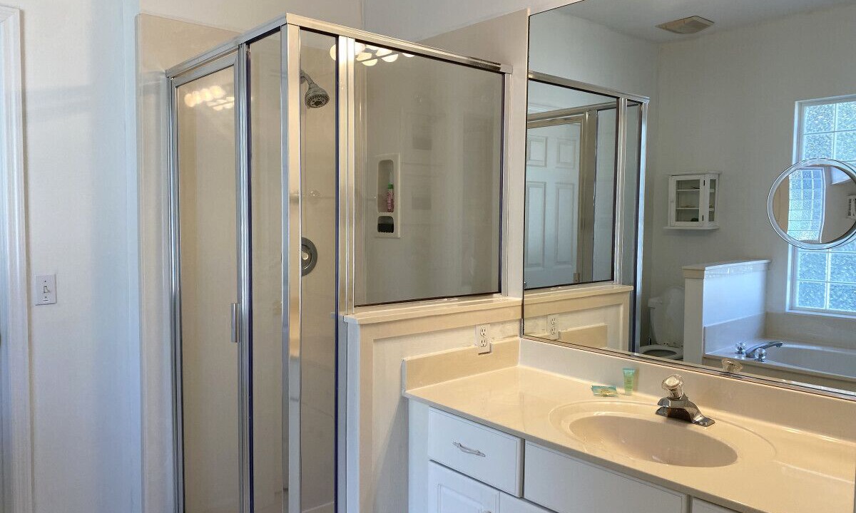 Photo of Bathroom in Blue Heron Lake