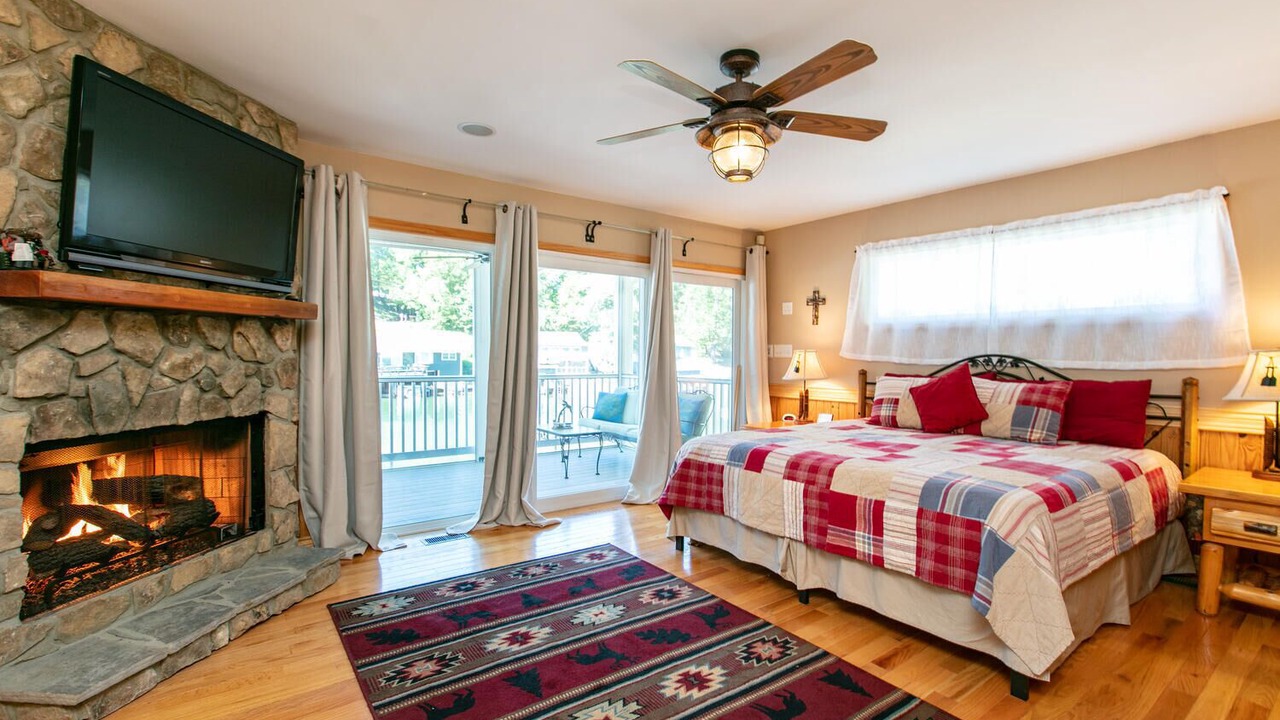Photo of Livingroom in Lake Lure