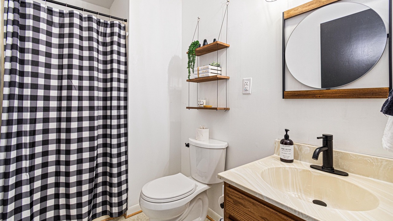 Photo of Bathroom in Charter Hills