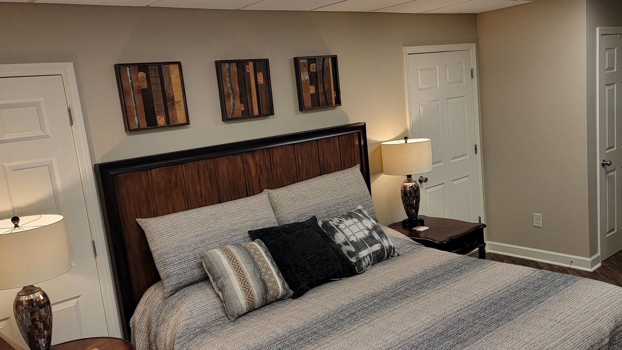 Photo of Bedroom in Lenoir