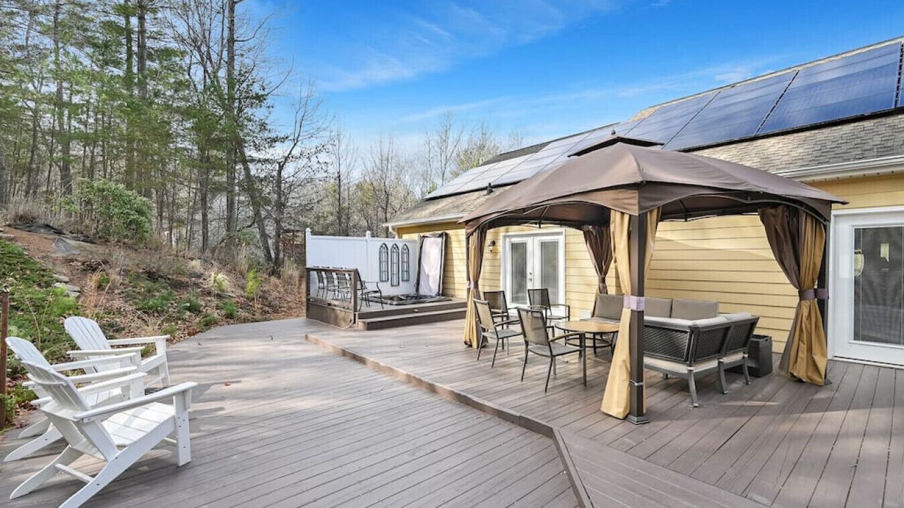 Photo of Outdoor in Weaverville