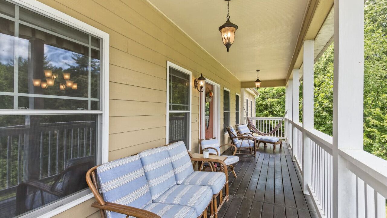 Photo of Patio Balcony in Weaverville