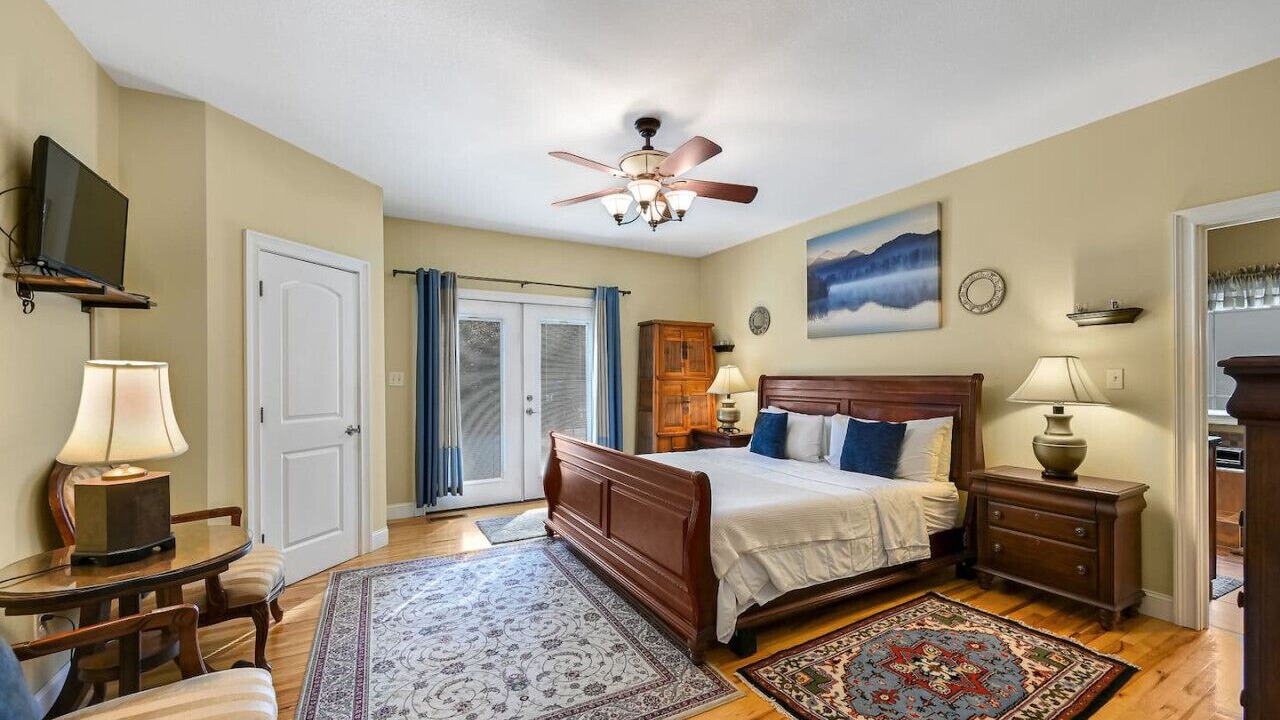 Photo of Bedroom in Weaverville
