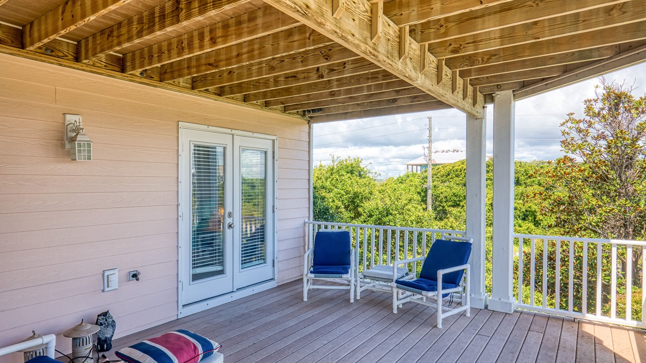 Photo of Patio Balcony in Village of Stump Sound