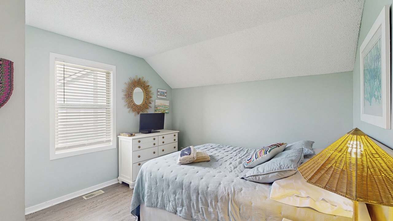 Photo of Bedroom in Topsail Beach