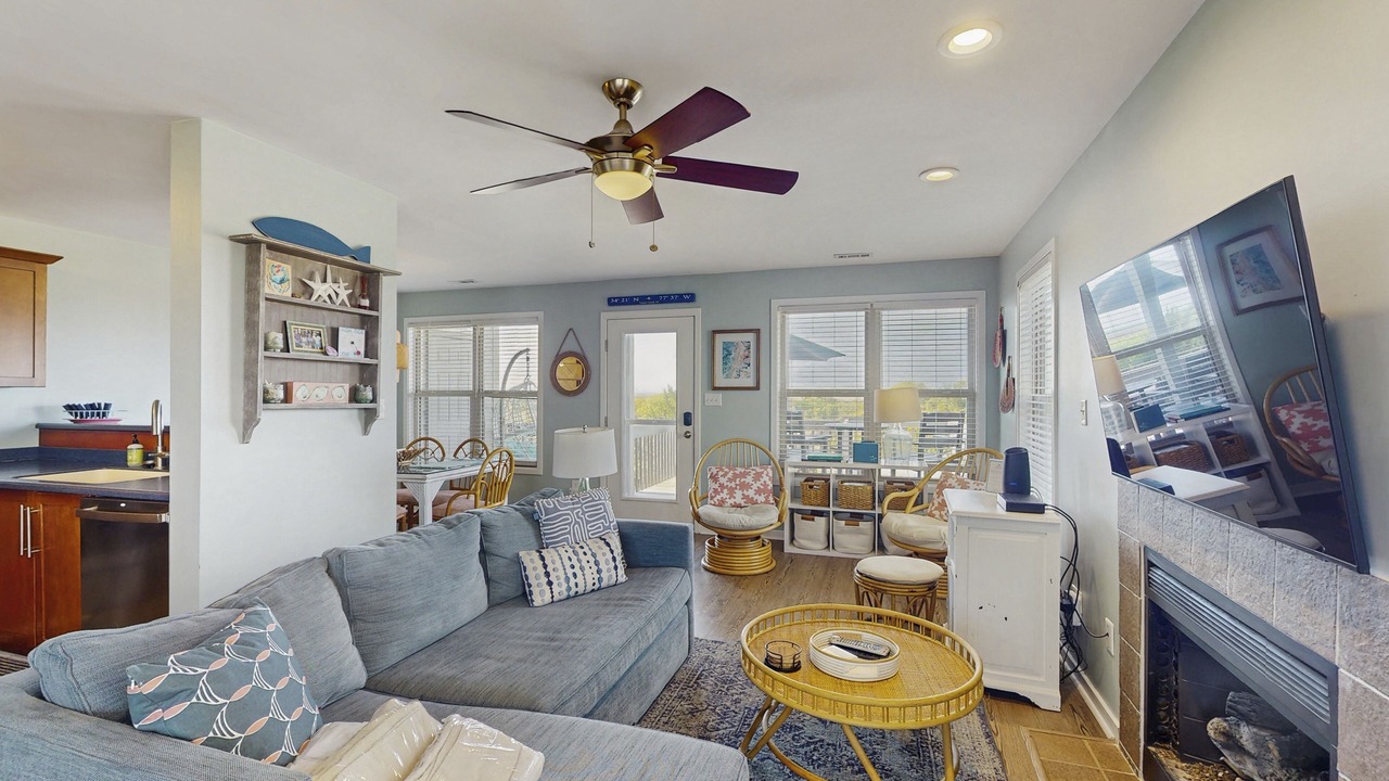 Photo of Livingroom in Topsail Beach