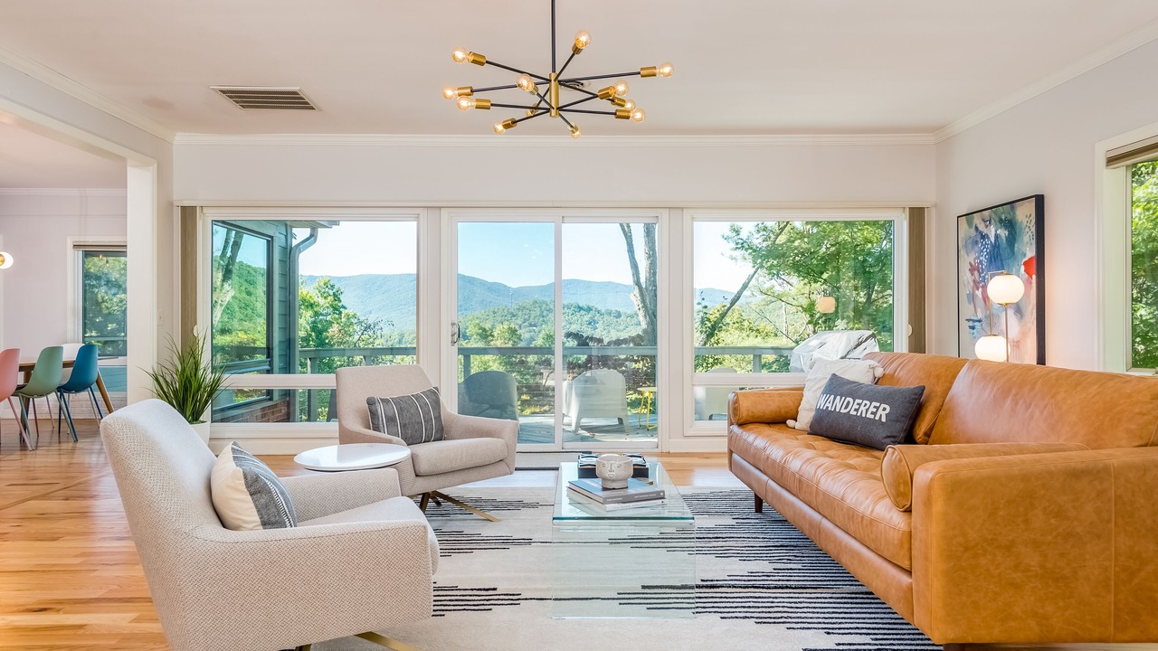 Photo of Livingroom in Black Mountain