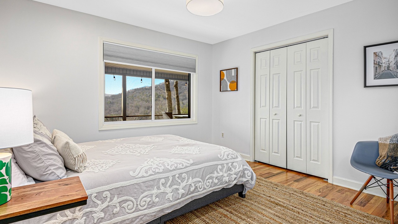 Photo of Bedroom in Black Mountain