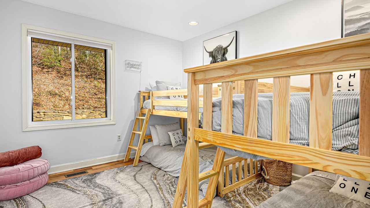 Photo of Bedroom in Black Mountain