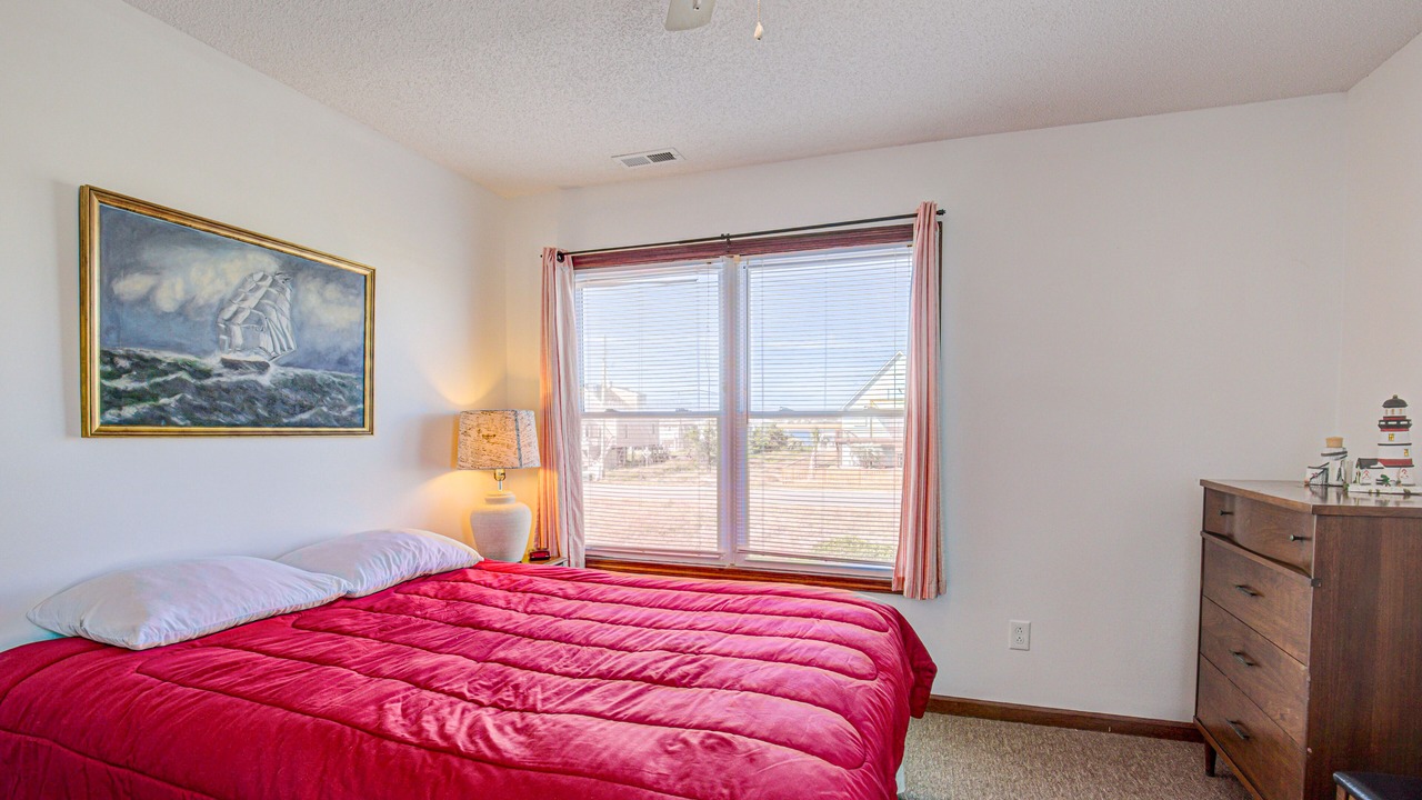 Photo of Bedroom in Topsail Beach