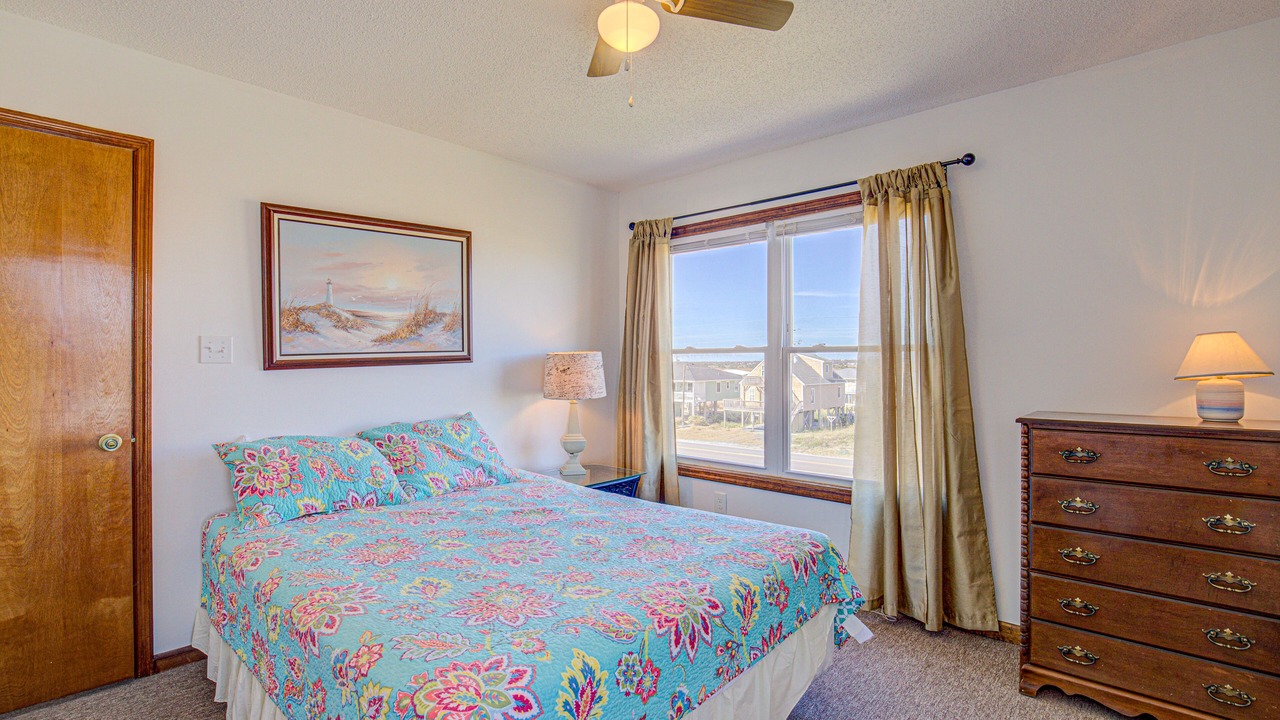 Photo of Bedroom in Topsail Beach