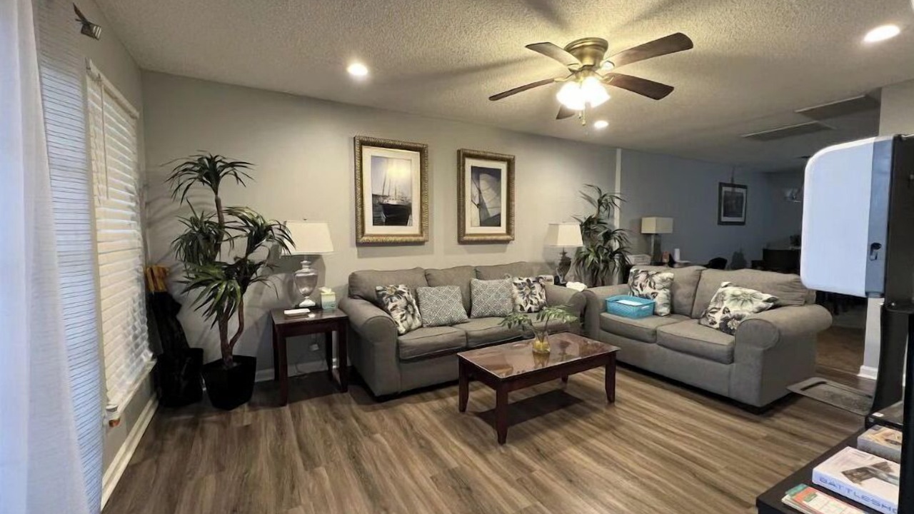 Photo of Livingroom in Jacksonville