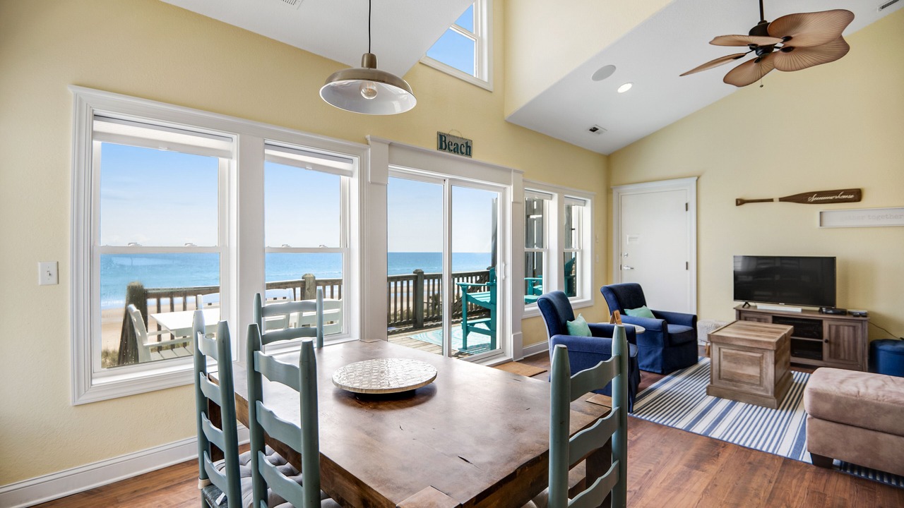 Photo of Livingroom in North Topsail Beach