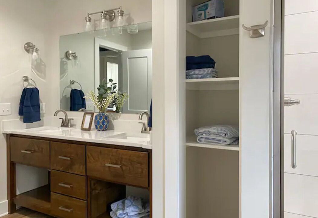 Photo of Bathroom in Nebo