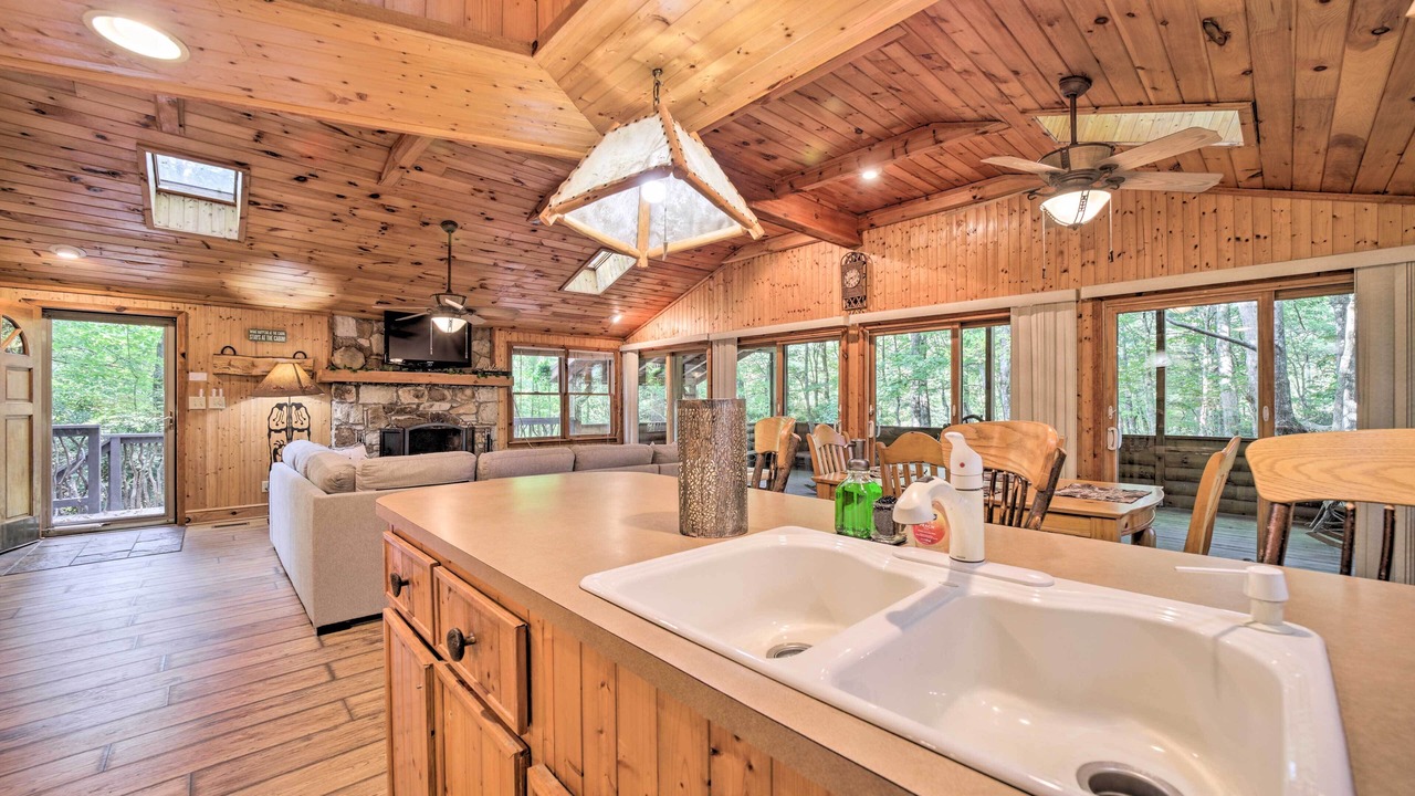 Photo of Others in Lake Toxaway