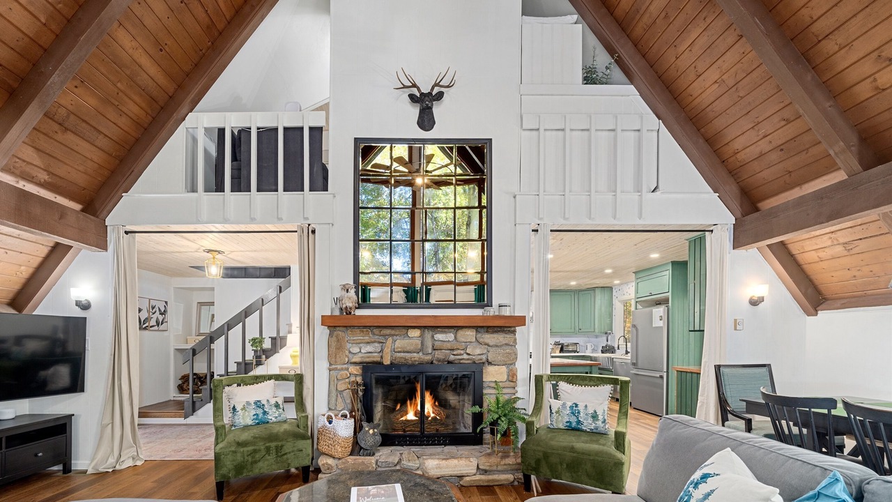 Photo of Livingroom in Brevard