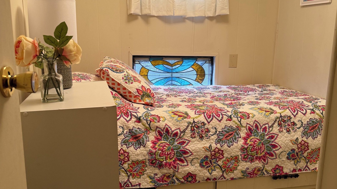 Photo of Bedroom in Springville