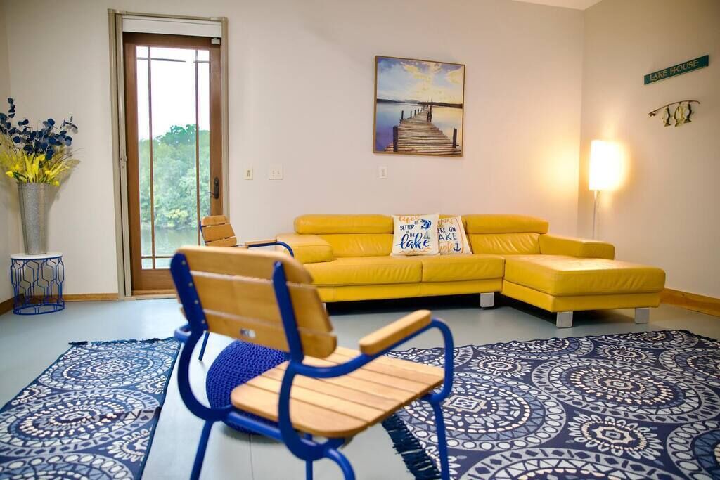 Photo of Livingroom in Concord