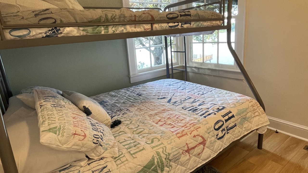 Photo of Bedroom in Hickory