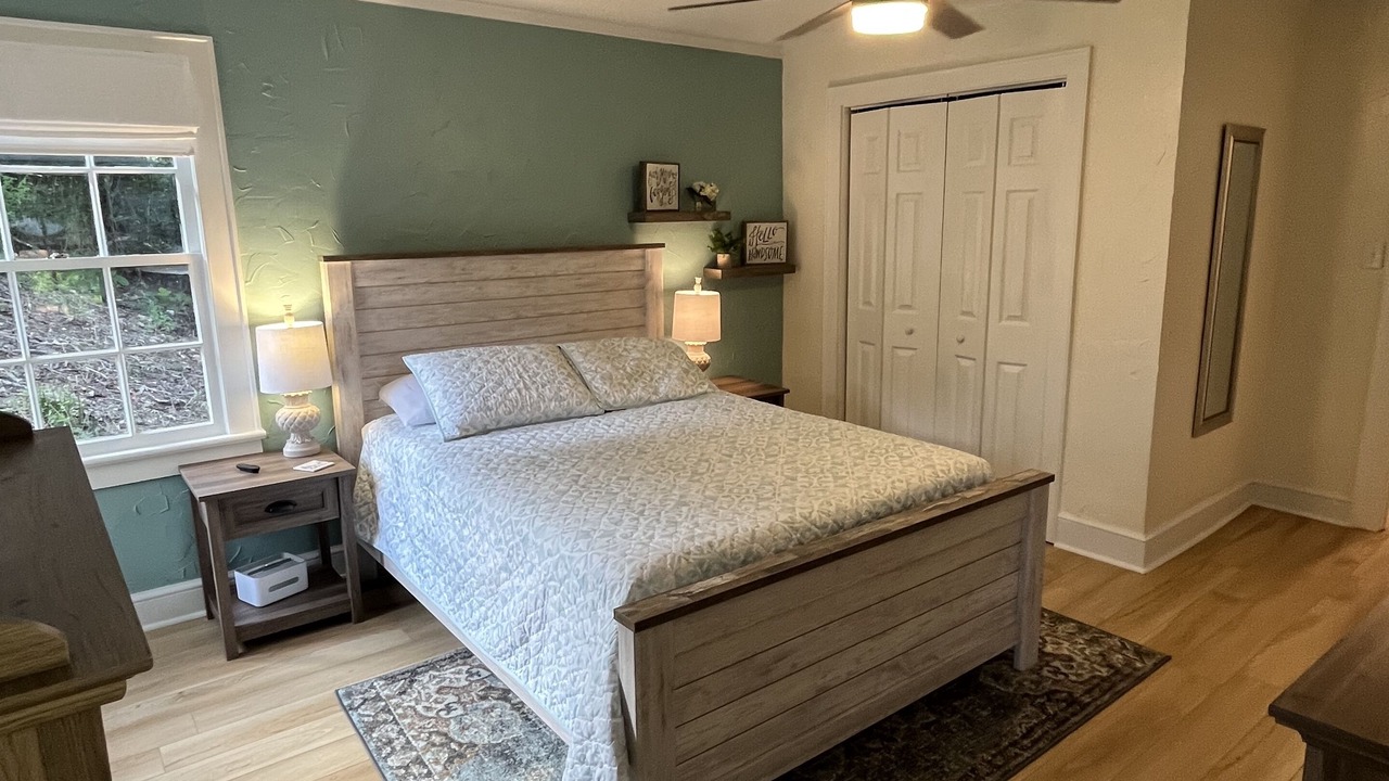 Photo of Bedroom in Hickory