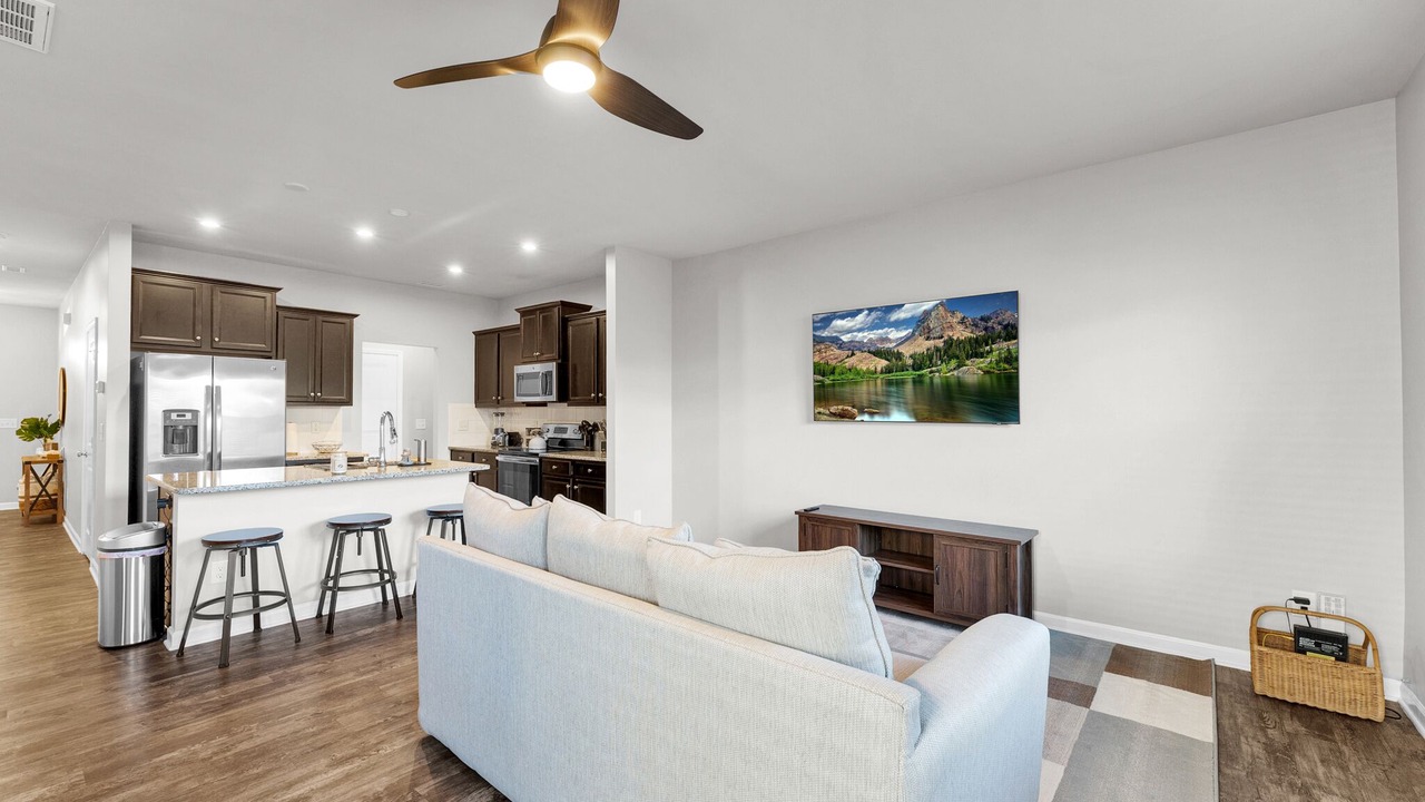 Photo of Livingroom in Northeast Raleigh