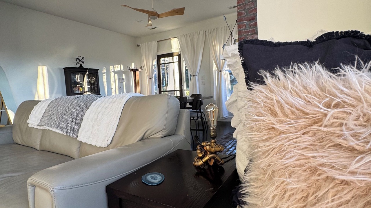 Photo of Livingroom in Eighth Avenue