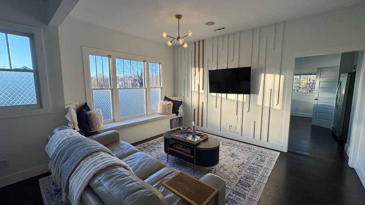 Photo of Livingroom in Eighth Avenue