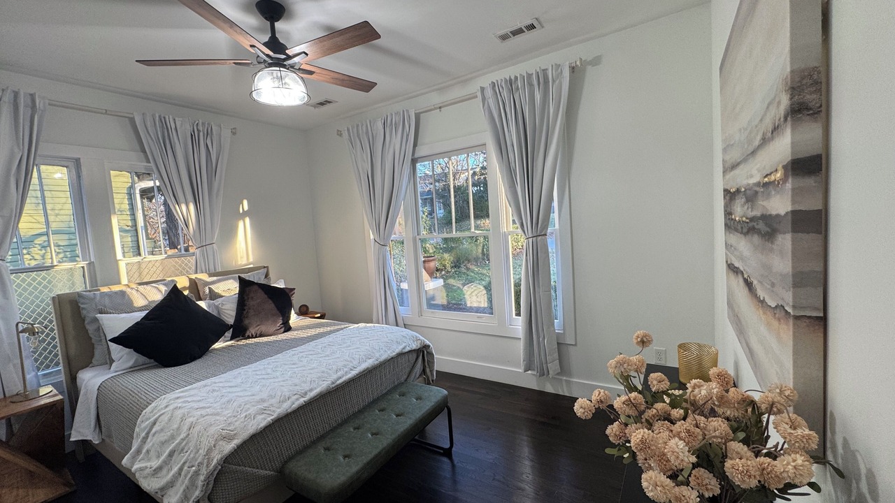Photo of Bedroom in Eighth Avenue