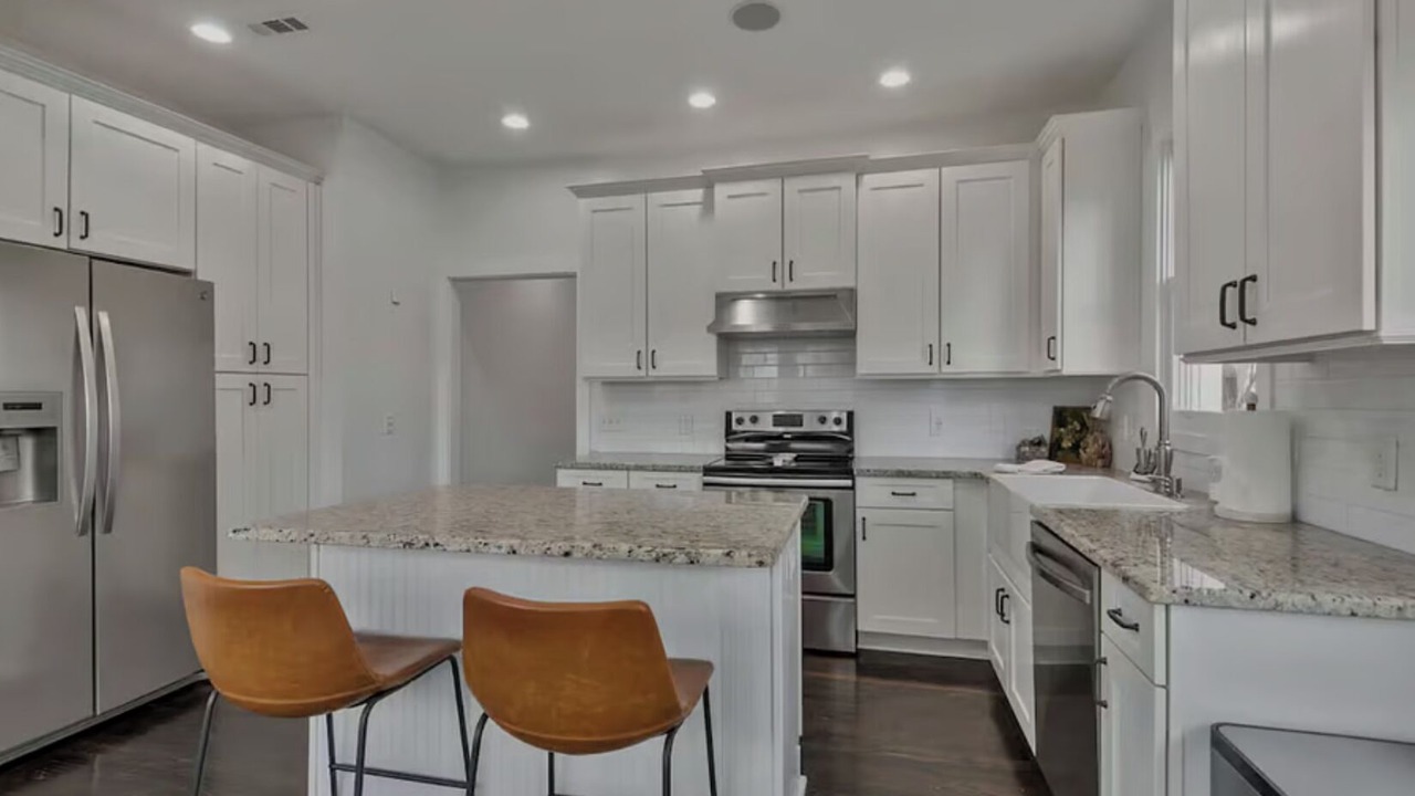 Photo of Kitchen in Eighth Avenue