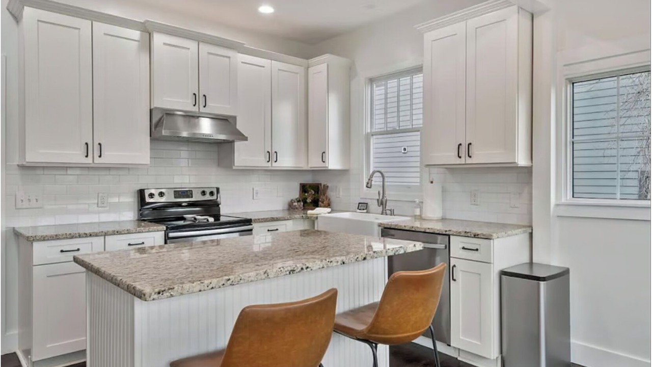 Photo of Kitchen in Eighth Avenue