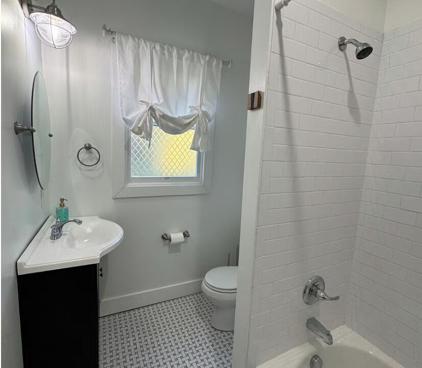 Photo of Bathroom in Eighth Avenue